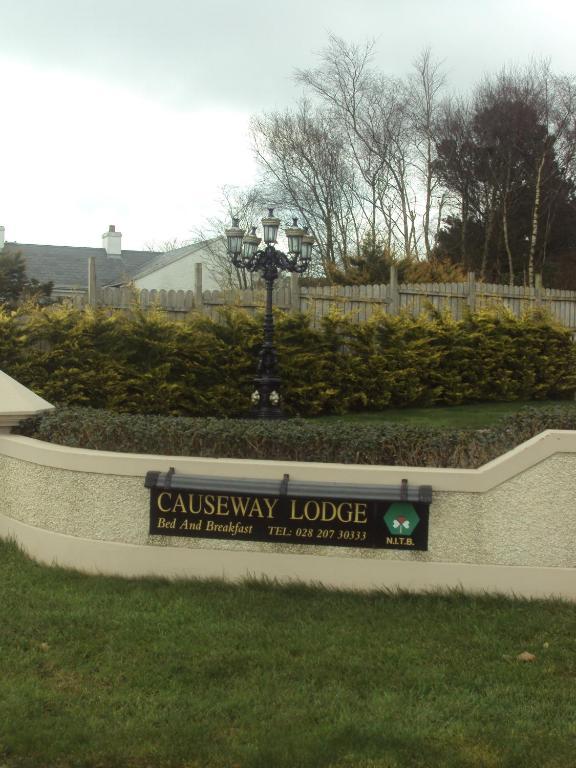 Causeway Lodge Bushmills Exterior photo